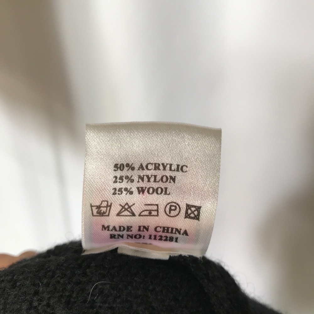 ART- black sweater with front or back waist ties - Picture 11 of 12